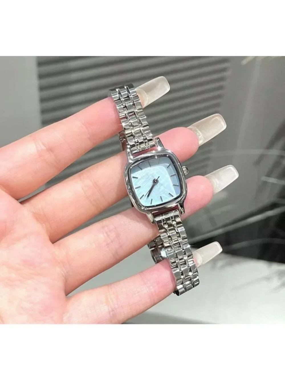 Women's Silver Blue Steel Strap Casual Fashion Simple Square Quartz Wrist Watch